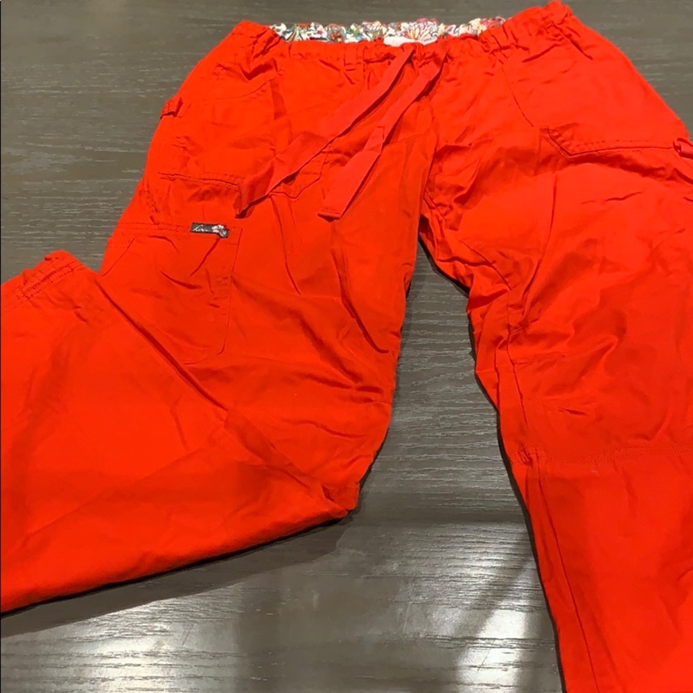 Koi scrubs